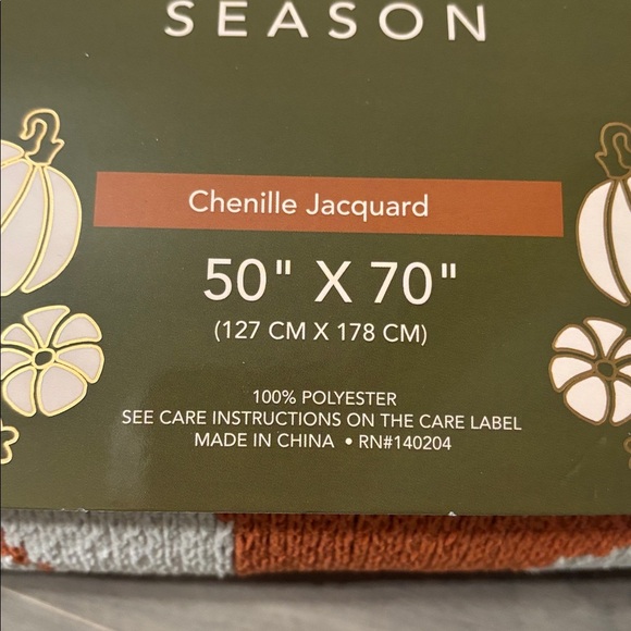 NWT WELCOME PUMPKIN SEASON ORANGE PUMPKIN CHENILLE JACQUARD 50X70 THROW BLANKET - Picture 11 of 11